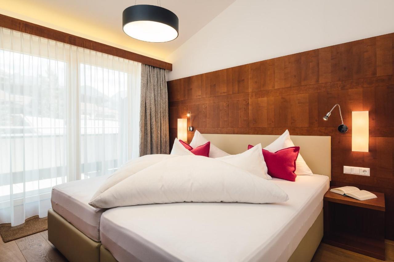 Schneeweiss Lifestyle - - Living Apartment *