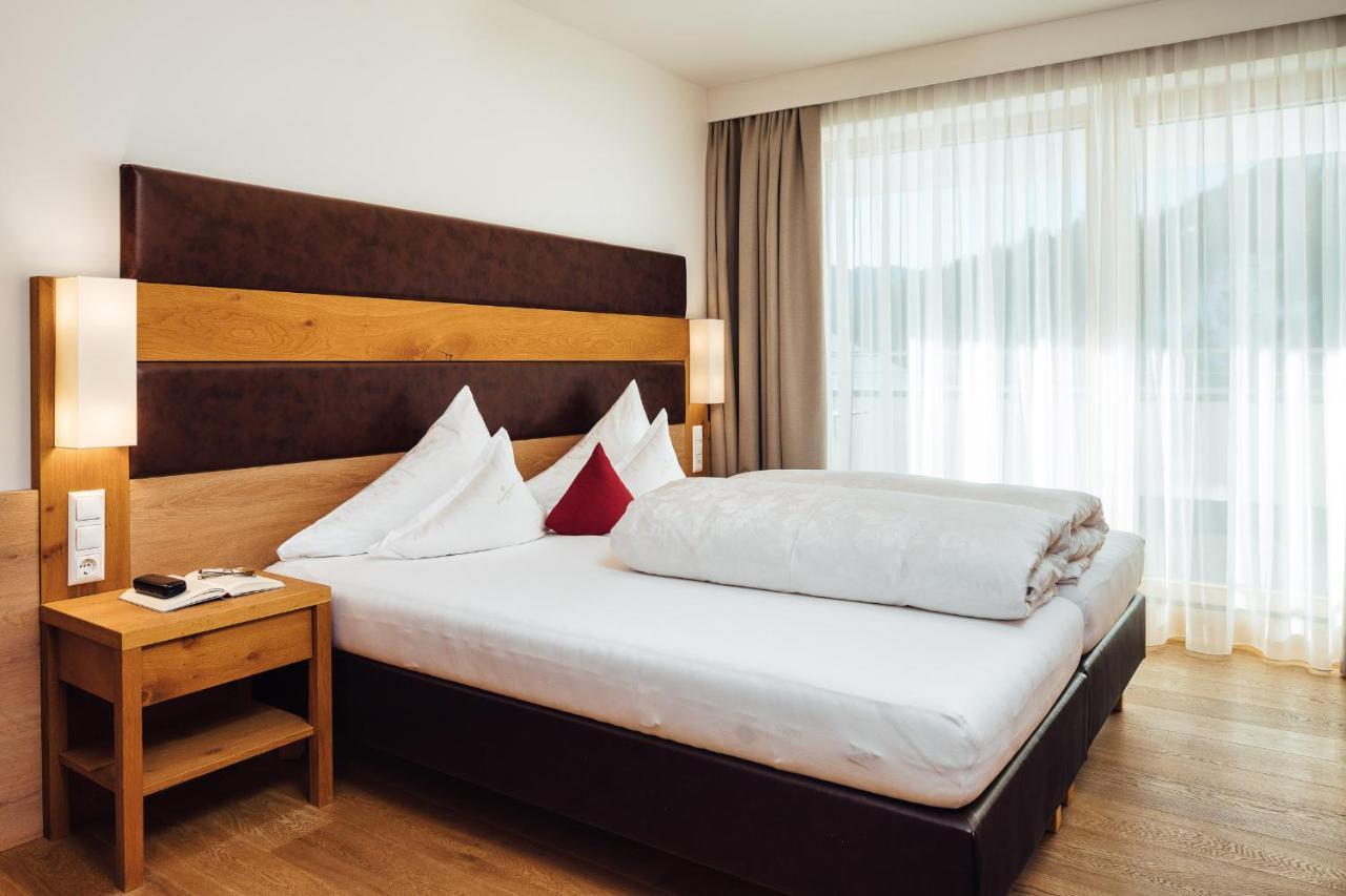 Schneeweiss Lifestyle - - Living Apartment *