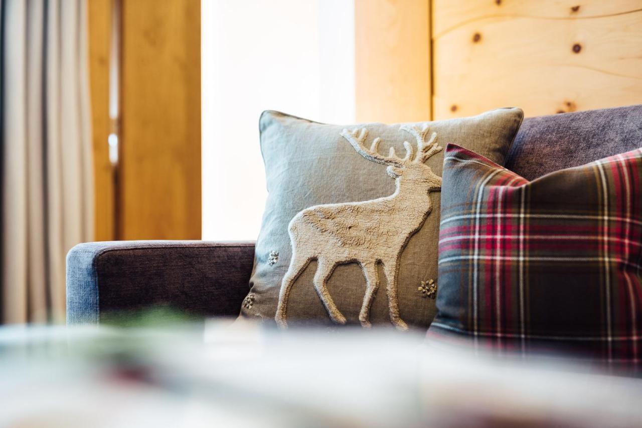 Apartment Schneeweiss Lifestyle - - Living Serfaus