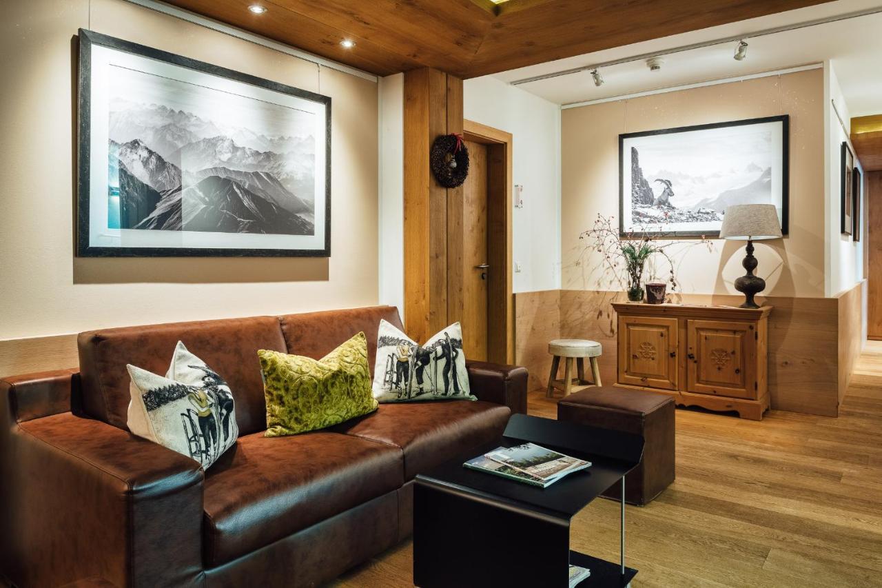 Schneeweiss Lifestyle - - Living Apartment *