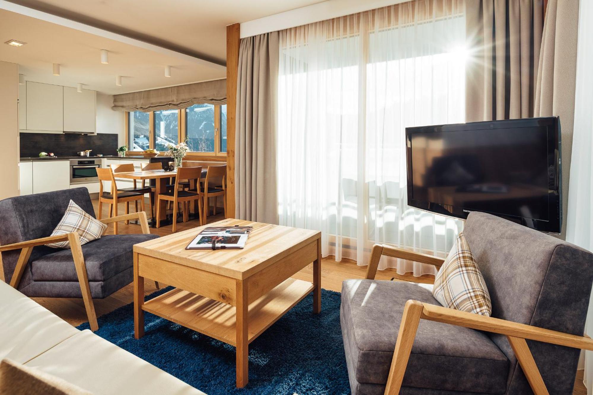 Schneeweiss Lifestyle - - Living * Serfaus