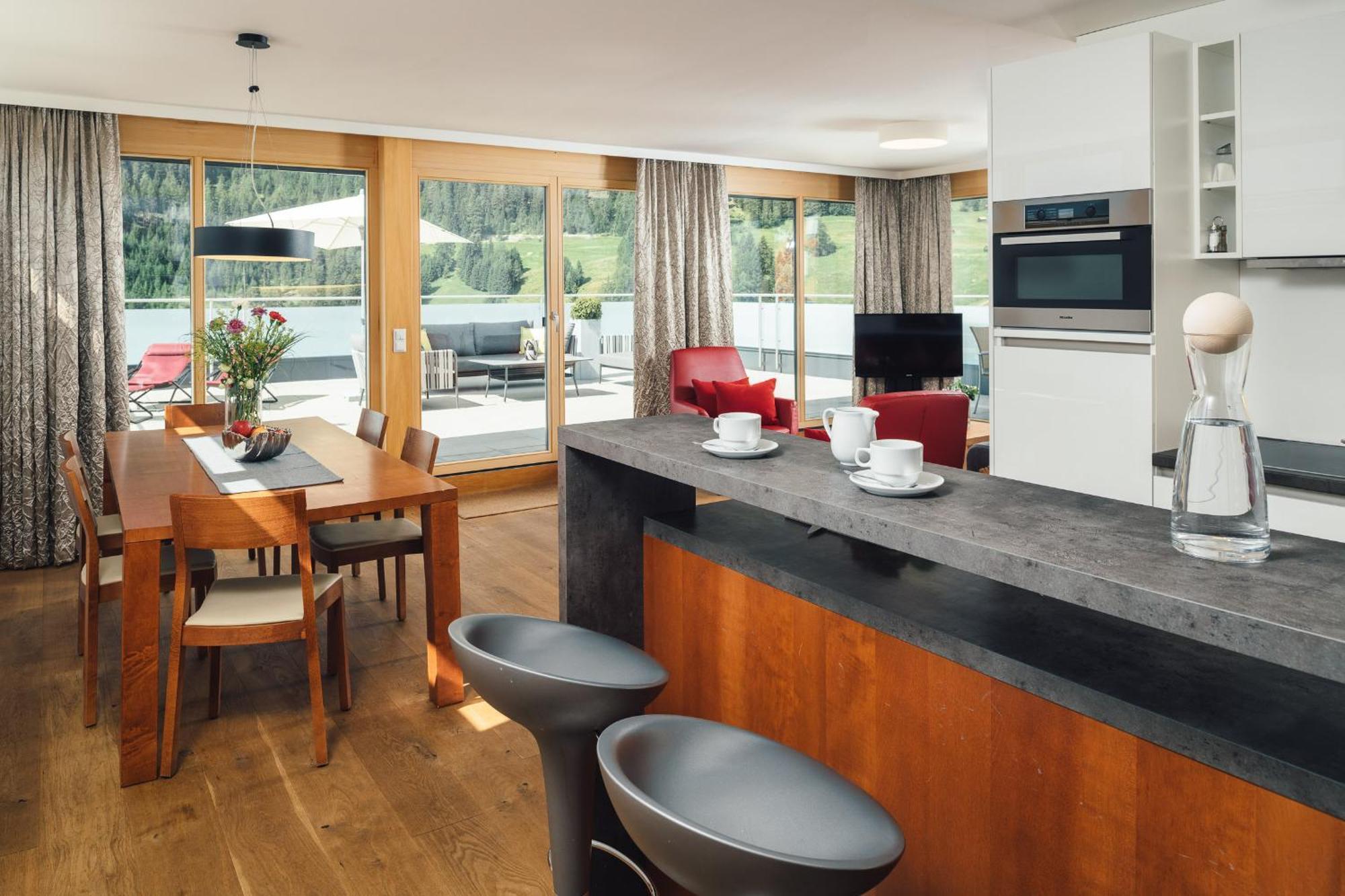 Schneeweiss Lifestyle - - Living Apartment Serfaus