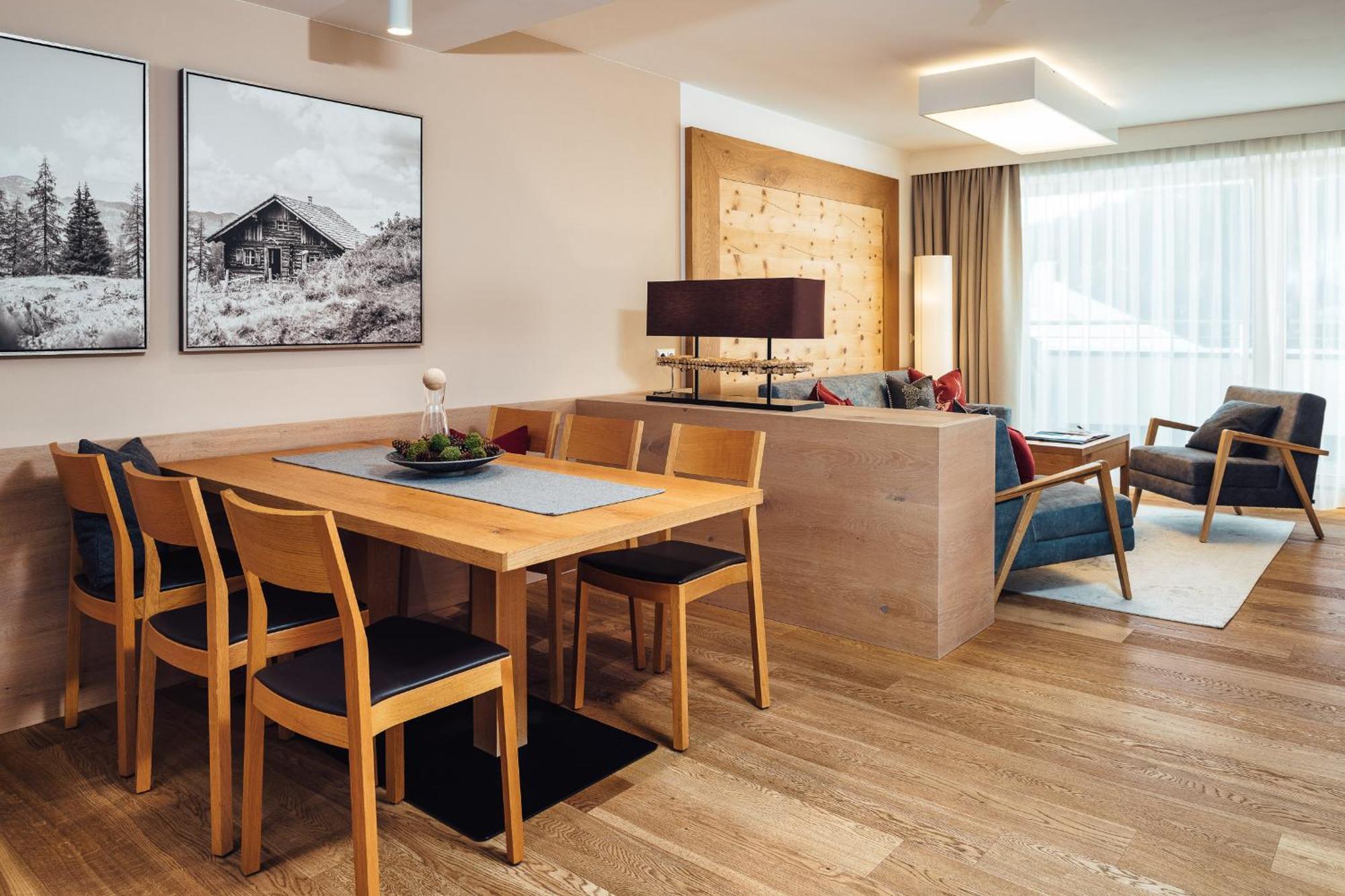 Schneeweiss Lifestyle - - Living Apartment Serfaus